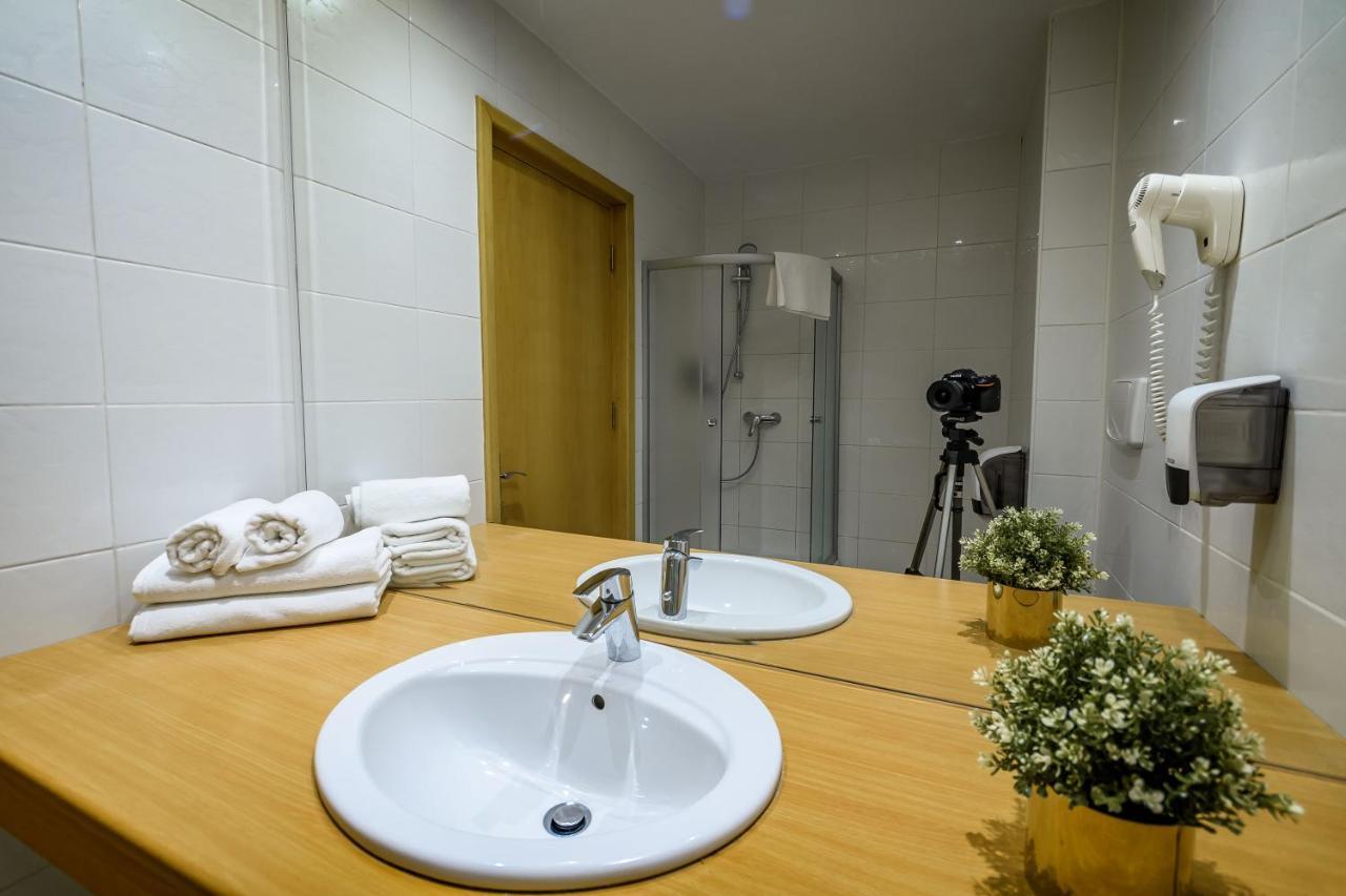 Hotel Andy Km 36 บูคาเรสต์ ภายนอก รูปภาพ